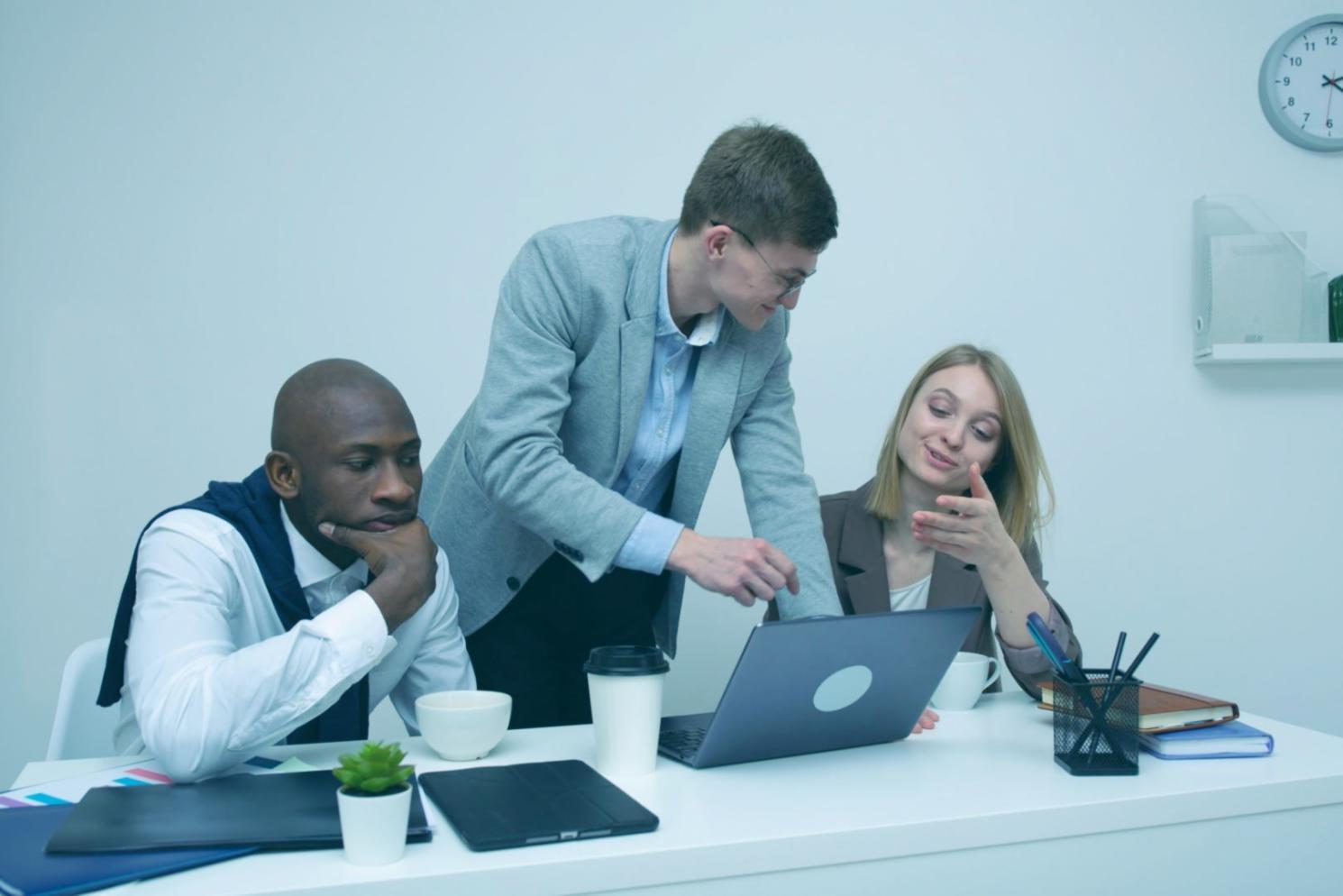 Supports pédagogiques variés pour formation SEO